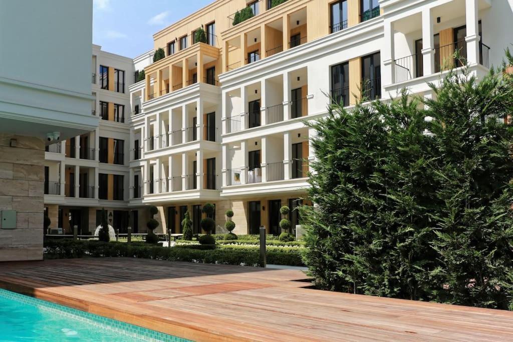 Apartment In Evargreen Complex With Terrace فارنا المظهر الخارجي الصورة
