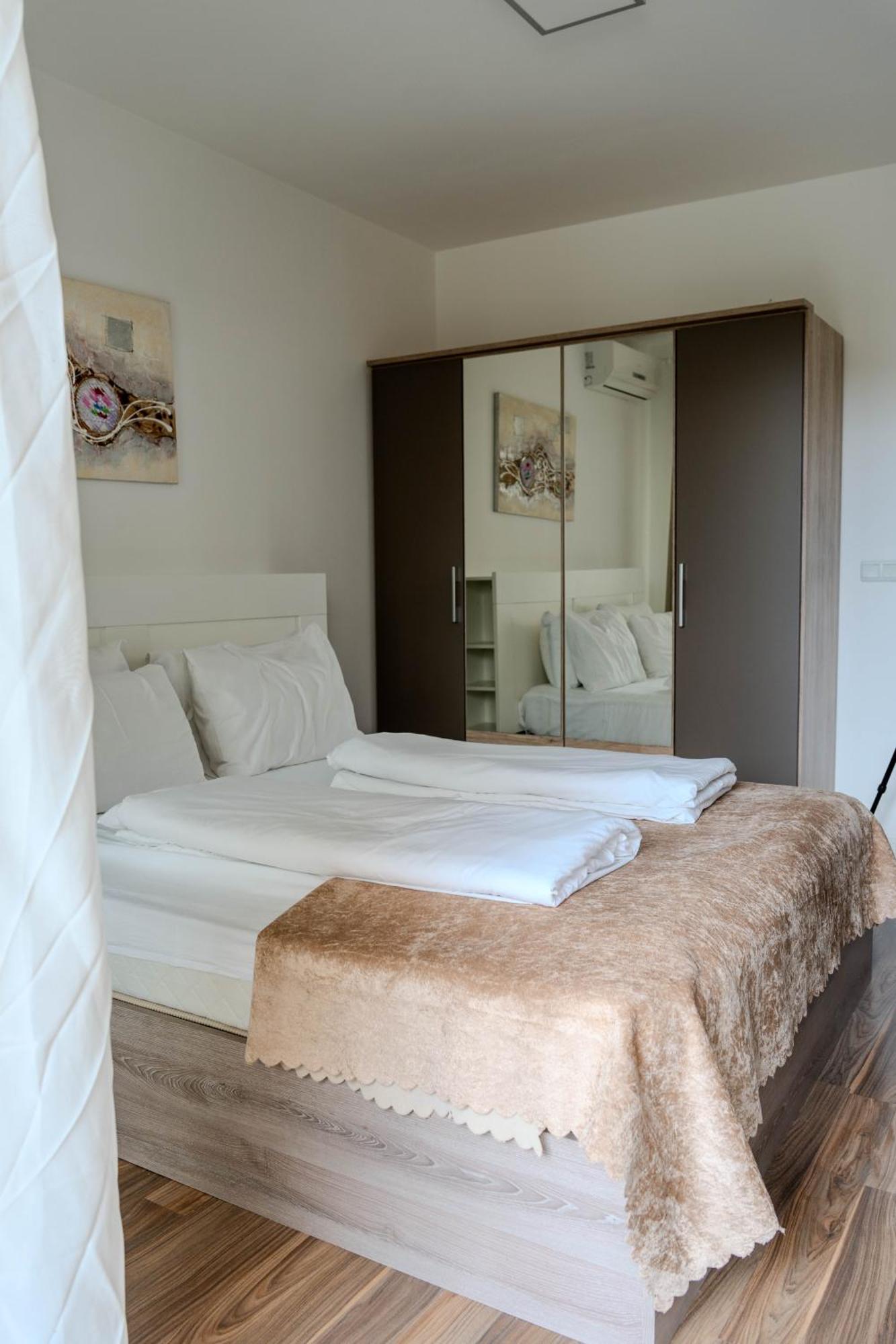 Apartment In Evargreen Complex With Terrace فارنا المظهر الخارجي الصورة