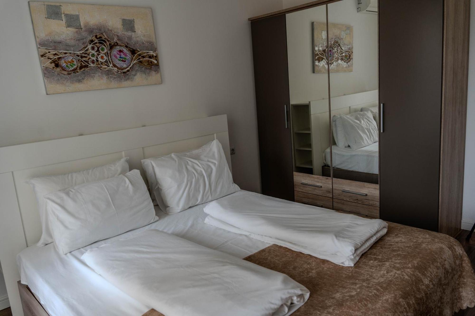 Apartment In Evargreen Complex With Terrace فارنا المظهر الخارجي الصورة