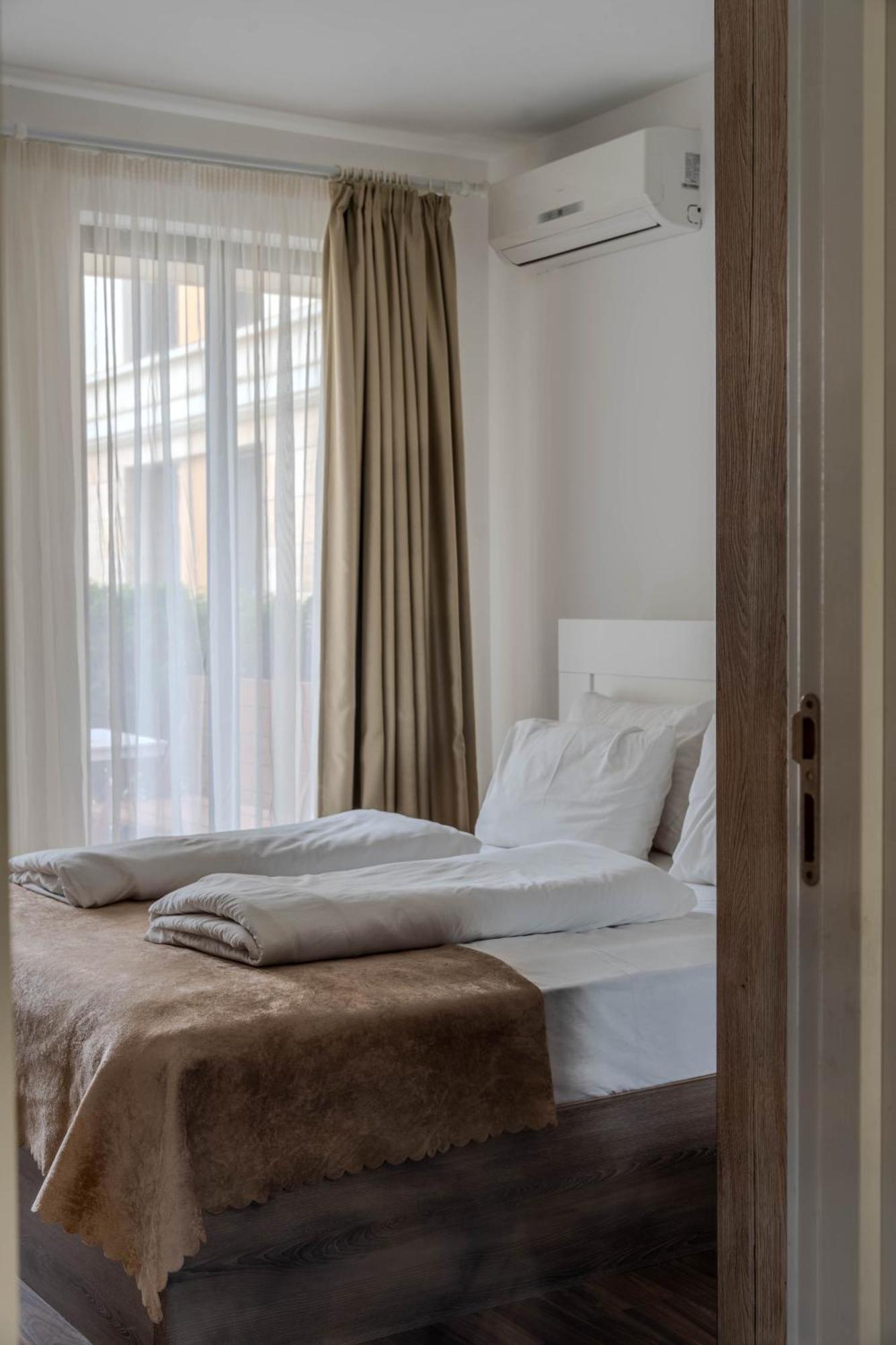 Apartment In Evargreen Complex With Terrace فارنا المظهر الخارجي الصورة